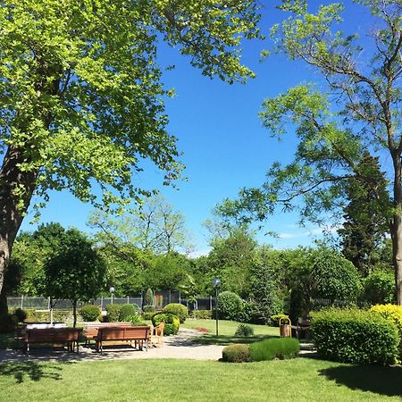 Varna Garden View Apartment Ngoại thất bức ảnh